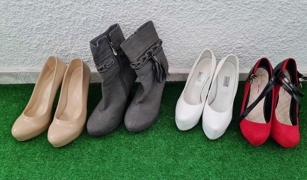 Дамски обувки с висок ток