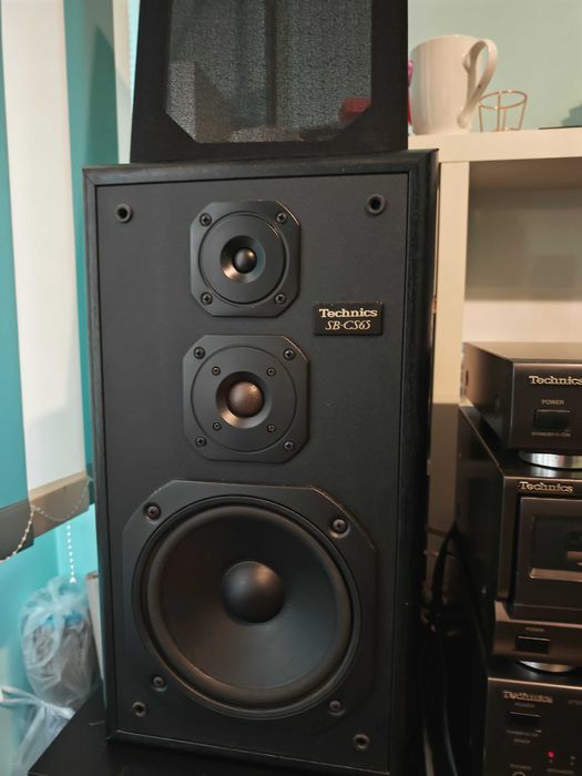 Vand linie Technics: 2 boxe, radio tuner digital, dublu deck si statie