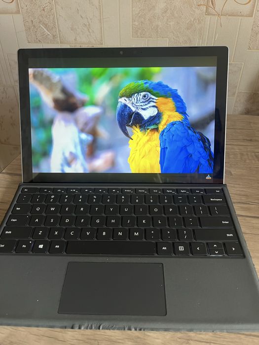 Microsoft surface pro 7 +