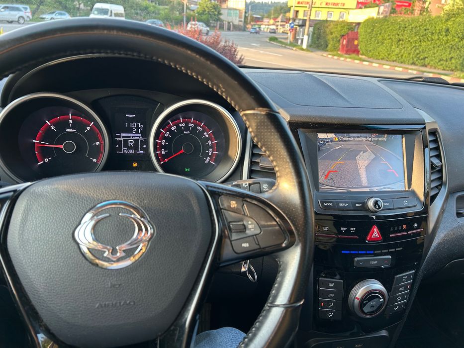SSANGYONG Tivoli Grand 2016 — imagine 5