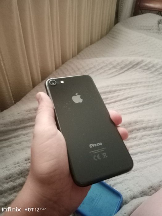 Продам айфон 8!!