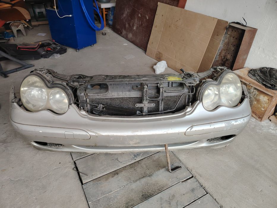 Ноускат с200 W203 Бампер продам