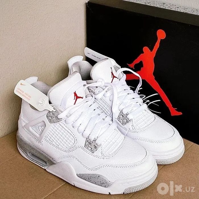 Nike Air Jordan Retro 4