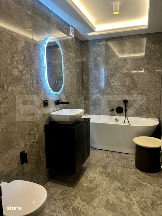 Penthouse lux de vanzare, 90 mp, cartier Maurer