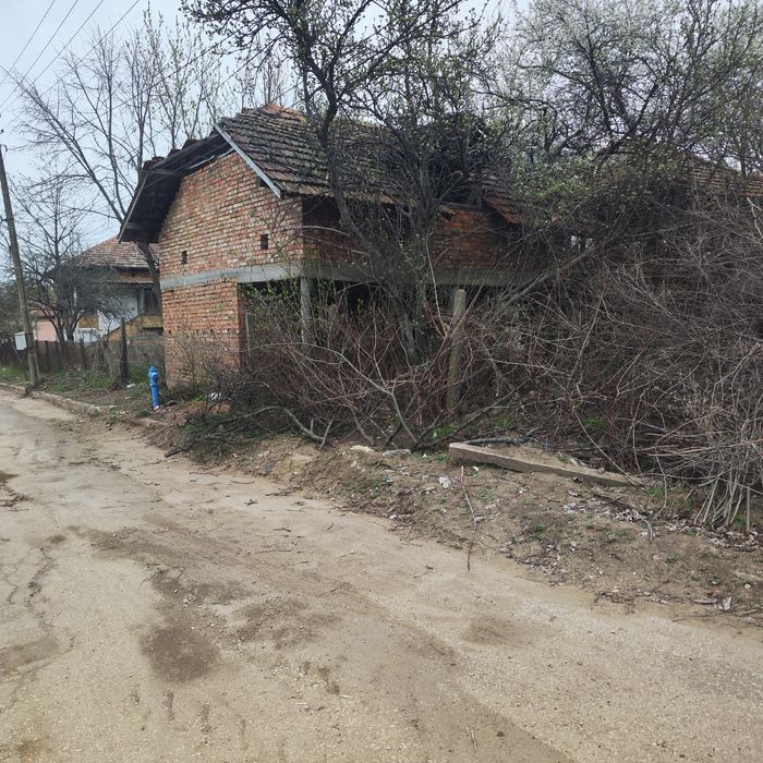 Продавам имот в село Винарово (Видинско)