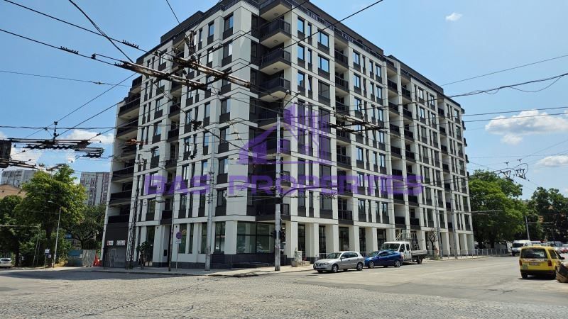 Продава се Тристаен апартамент в София, Банишора - 91 кв.м за 2193 €/кв.м - Снимка #10