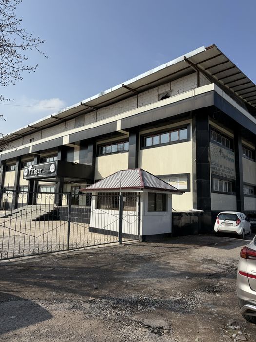 Продаётся нежилой здания 4900 кв