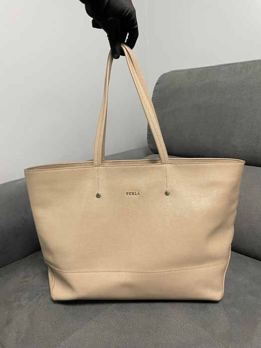 Голяма кожена чанта Furla