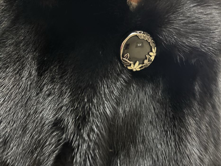 Продам норковую шубу