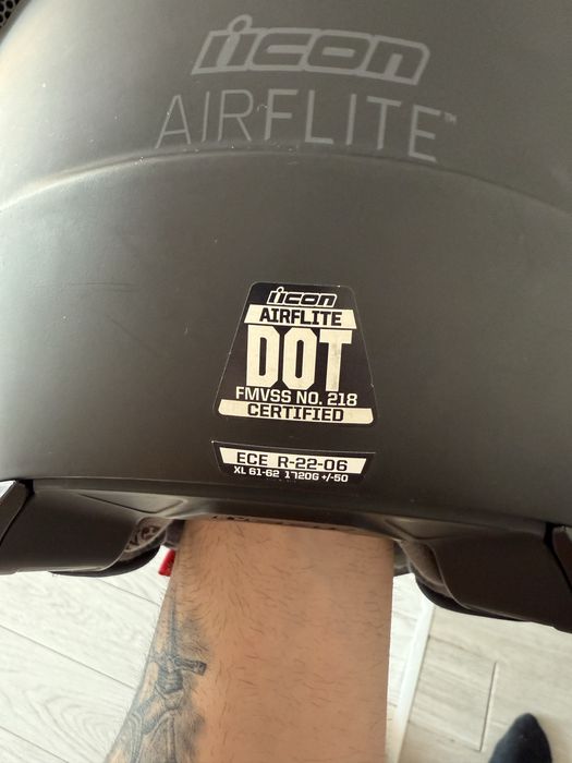 Каска за мотор Icon Airflite