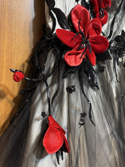 Къса бална рокля