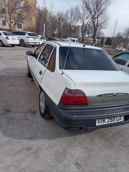 Срочна Нексия 1996 сотилади