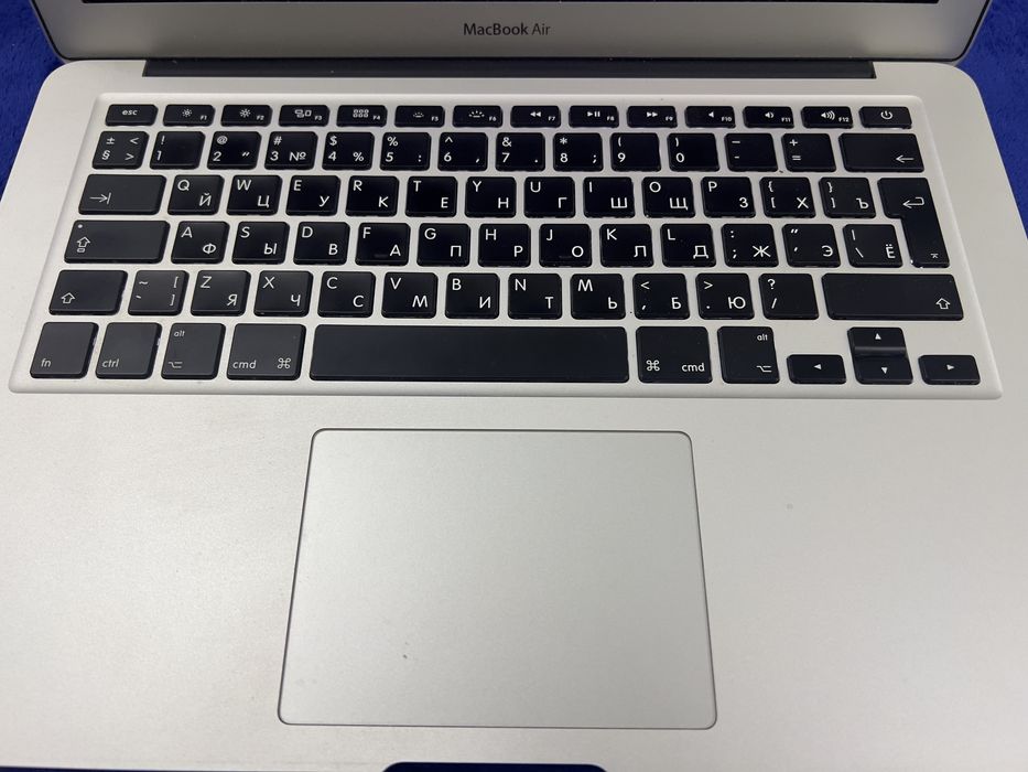 Продам MacBook Air 13”