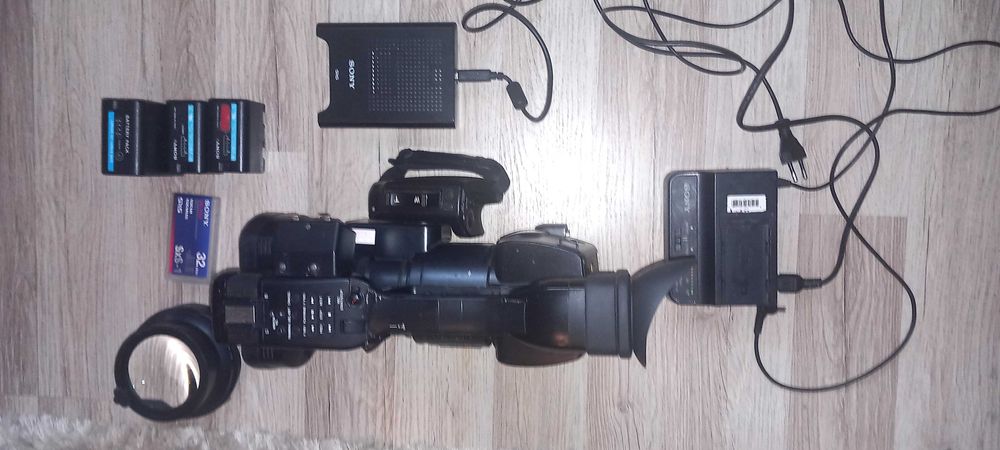 Продавам камерa Sony PMW-EX1 с статив и др.