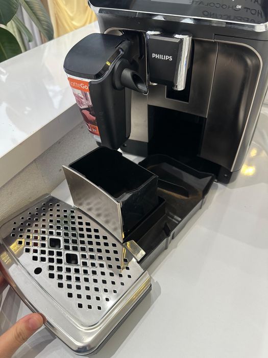 Продаётся кофемашина Philips (LatteGo)