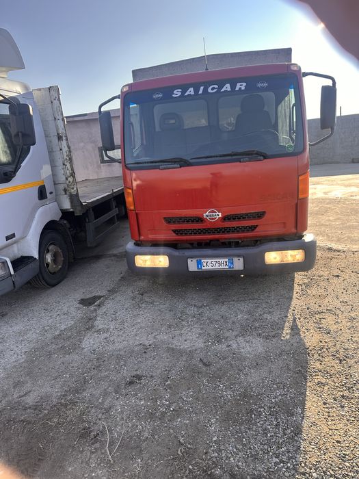 Dezmembrez nissan atleon 3.0 5,6 tone italia tahograf