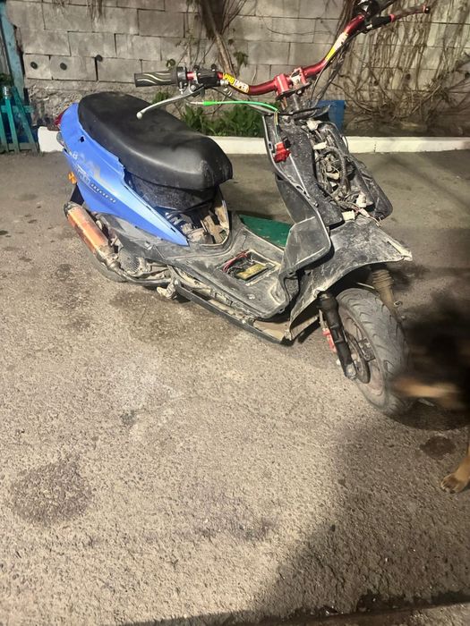 Продам мопед м8.