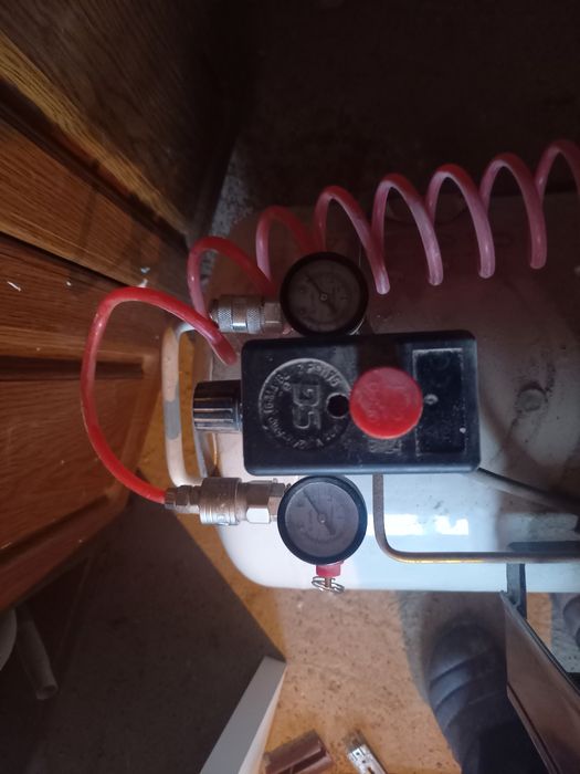 Продам Вакуумный компрессор