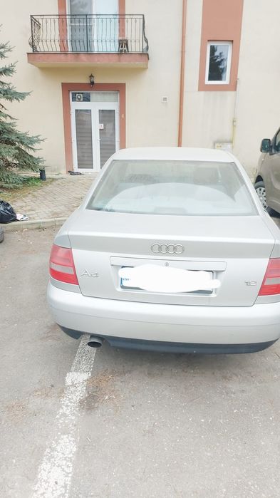 Audi A4 1.6 benzină 2000 – pornește – stare bună – preț negociabil