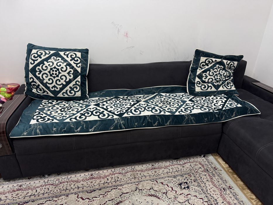 Продам диван срочно