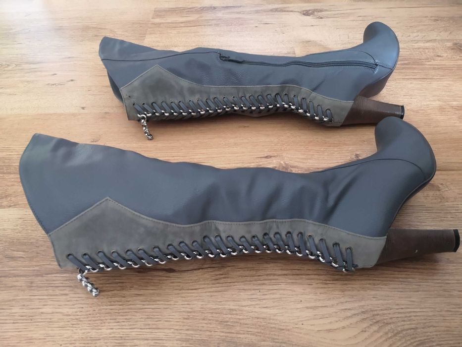 Дамски ботуши с ток, чизми