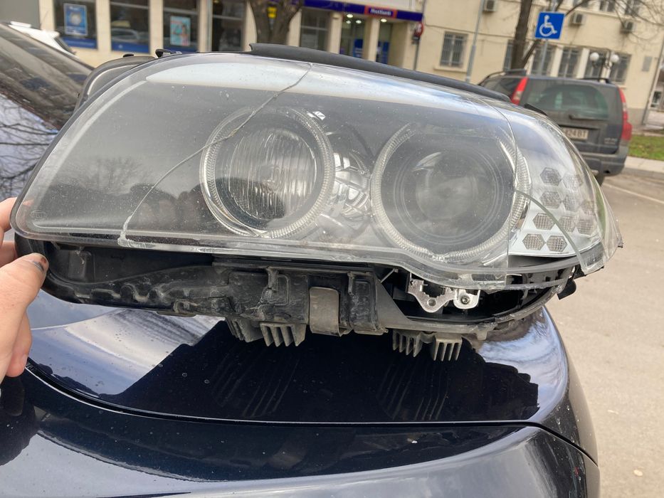 БМВ Ф10 ЗАВИВАЩ ФАР преди фейса със забележка стъкло