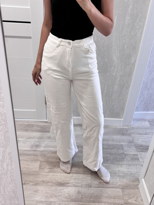 Продам женские джинсы