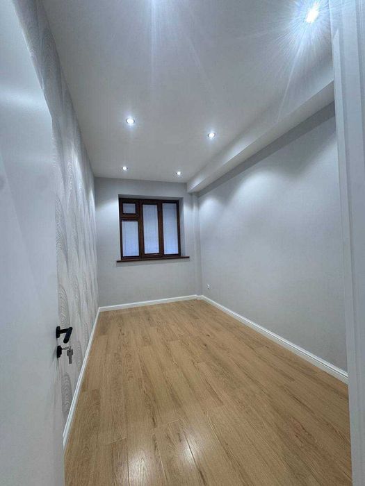 *Новостройка,Нукус ,Госпитальный под офис 2ком квартира 86м2.Под ключ