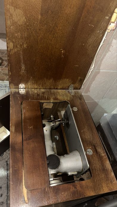 Продается швейная машина из СССР