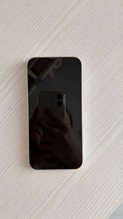 Продам  Айфон 14