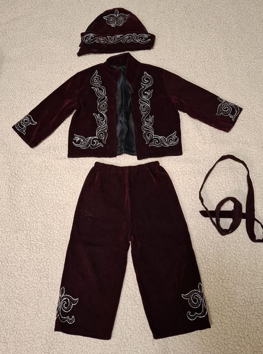 Детский казахский национальный костюм на 1,5-2 года
