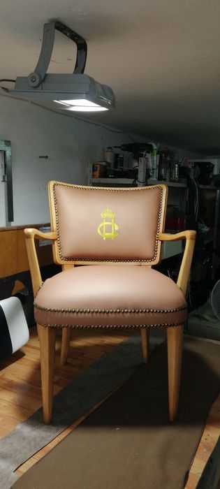 Тапицерски услуги от врата до врата. Мека мебел, автомобили,каравани,я