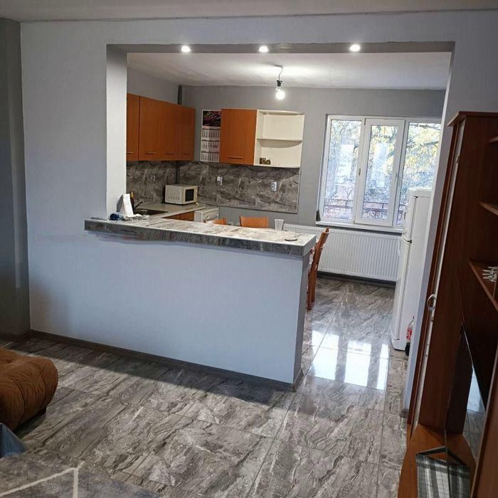 Етаж от къща в гр. Банкя.