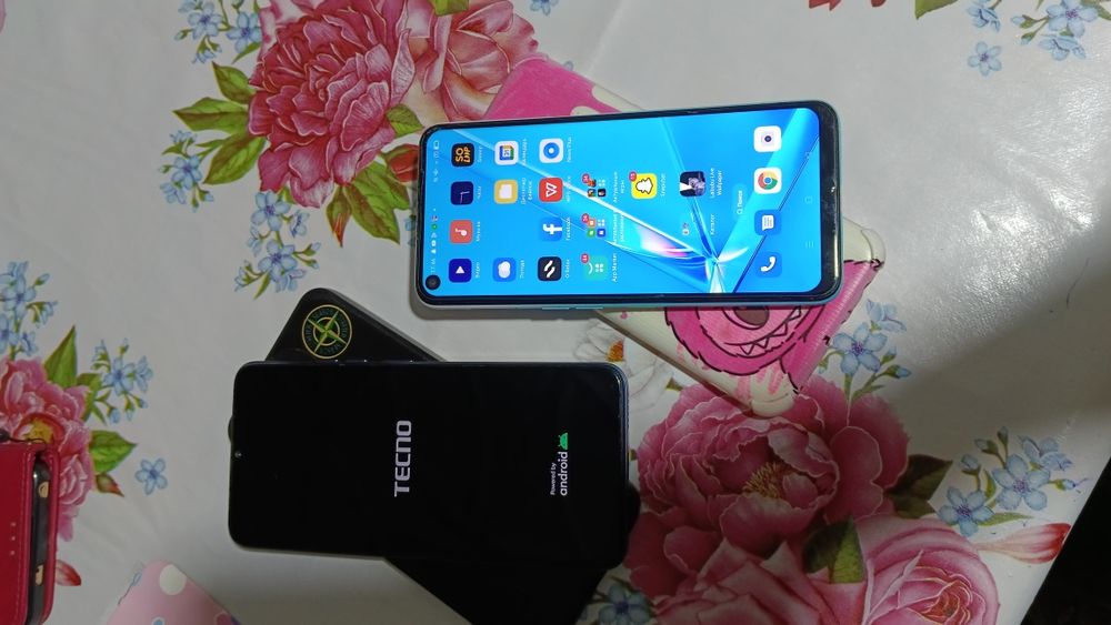 OPPO A72 .Tecno Spark Go