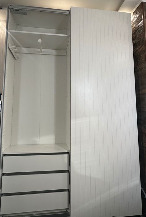 Гардероб с плъзгащи врати