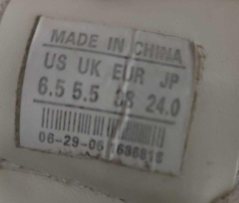 Кроссовки женские, р 38