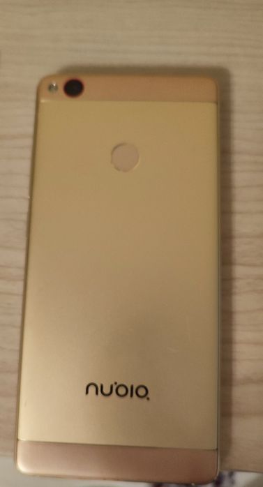 Смартфон ZTE Nubia z11