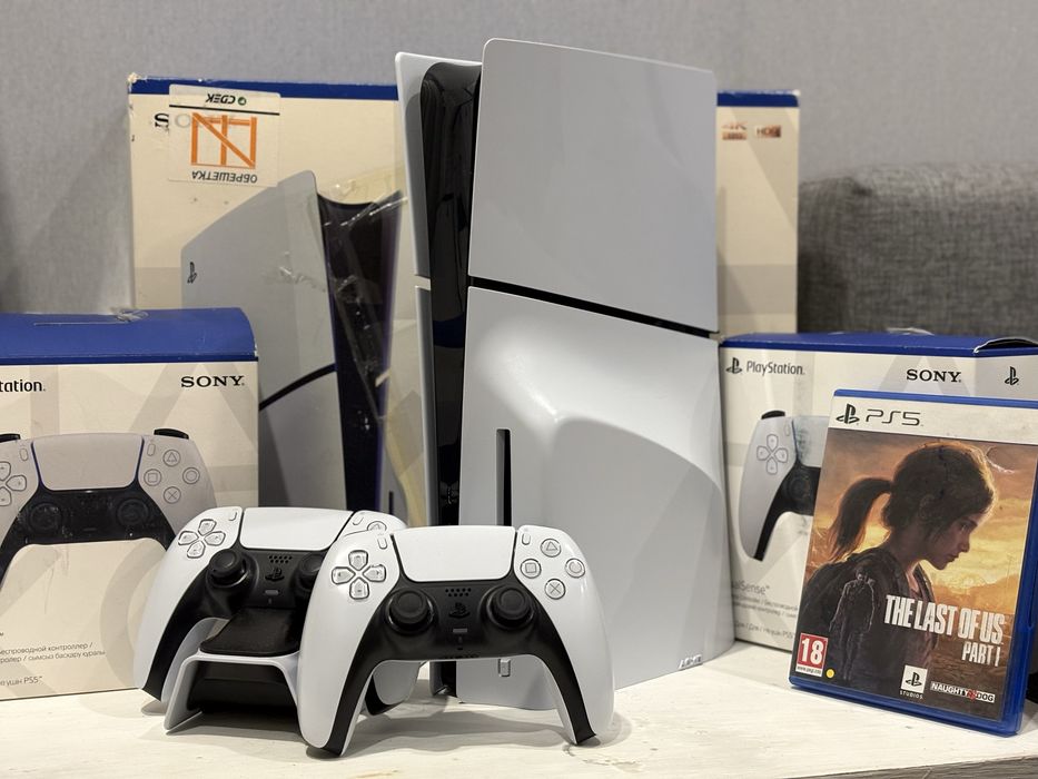 PlayStation 5 slim с дисководом 2 джойстика 200+игр