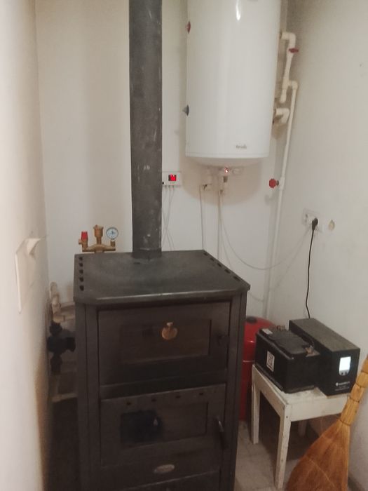 Centrala pe lemne și boiler!
