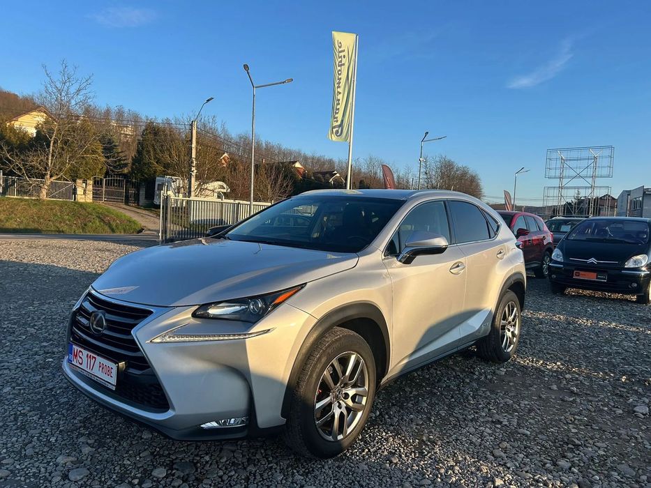 Lexus Seria NX Lexus NX 300 Hibrid 4x4 - Lux, Eficiență și Fiabilitate!