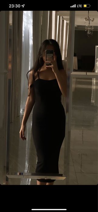 Черное платье