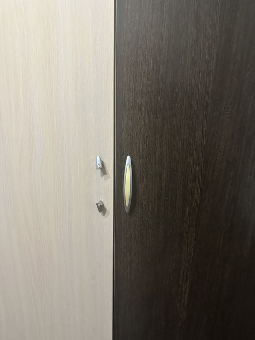 Шкаф коричневый б/у