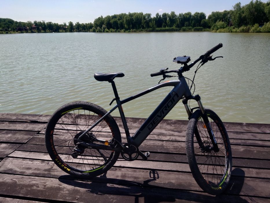 Bicicleta electrica Devron Vulcan 145Km Range grup cu cauciucuri oraș noi
