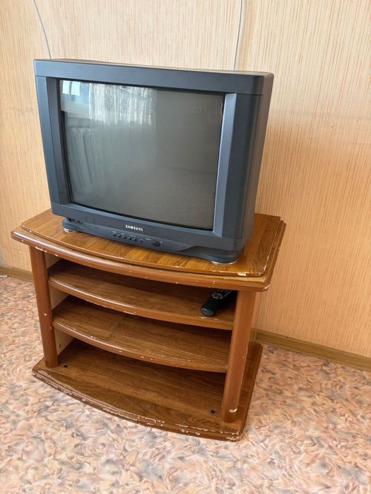 Продам телевизор