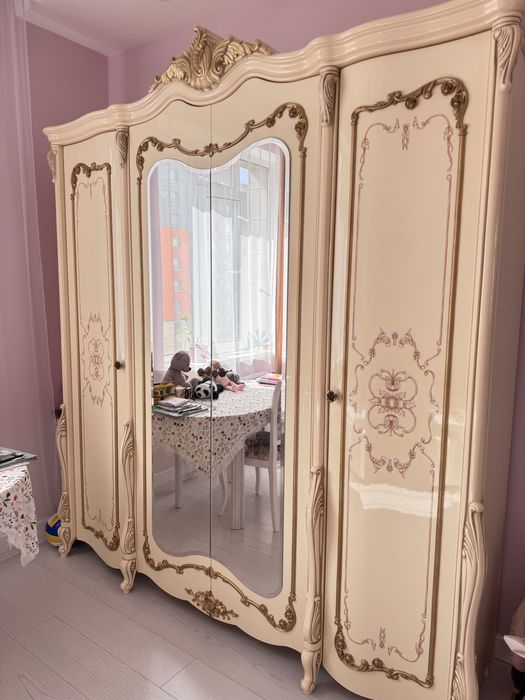 Продам шкаф в спальню