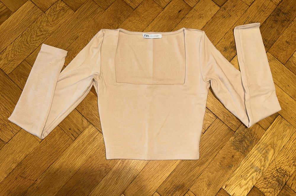 Zara къса блузка с дълъг ръкав