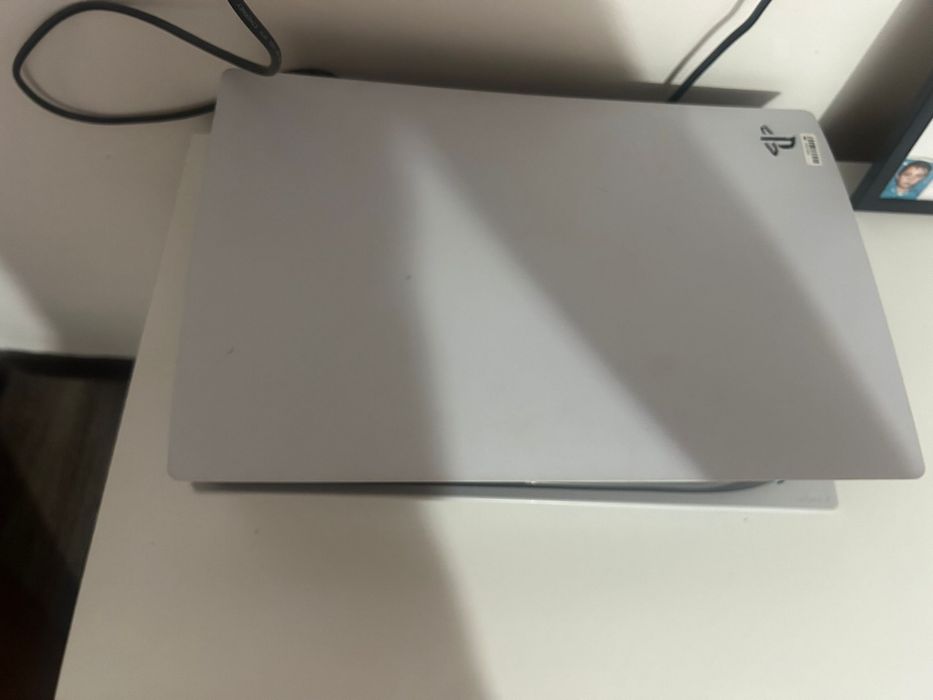 Ps 5 825gb.