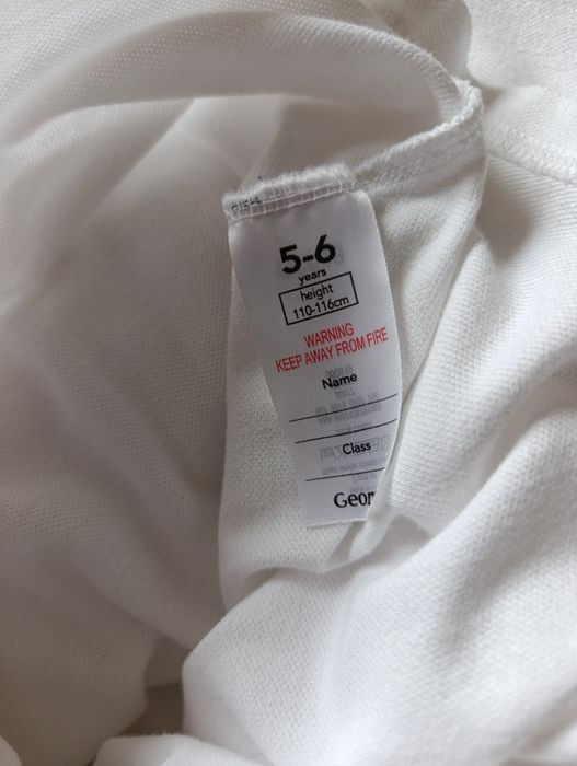 Tricouri polo albe și tricou maneca lunga sonic