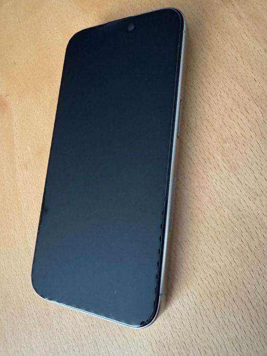 Продавам iPhone 15 Pro