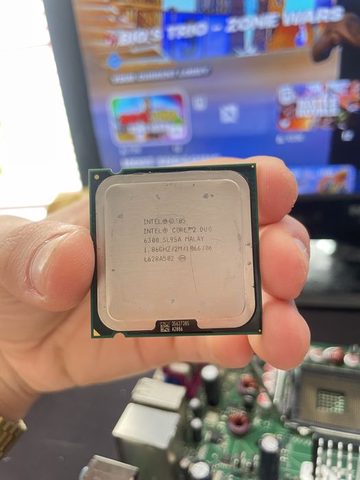 Дънна платка Intel DQ965GF - D41676-400 с процесор и рам